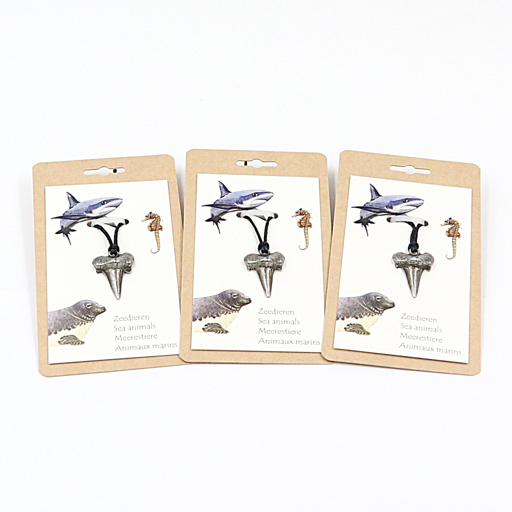 Haaientand hanger (metaal)