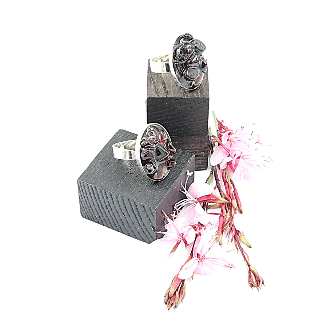 Zilveren ring met Granaat