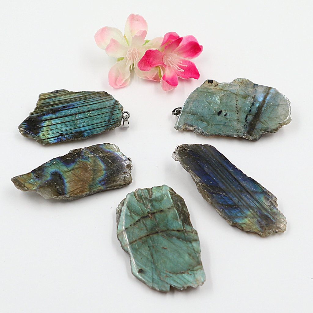 Gemstone collier Labradoriet half gepolijst