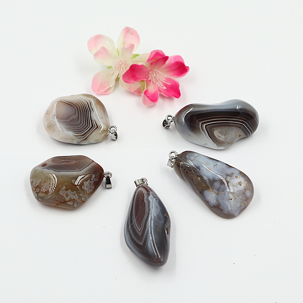 Gemstone collier Agaat Botswana grijs