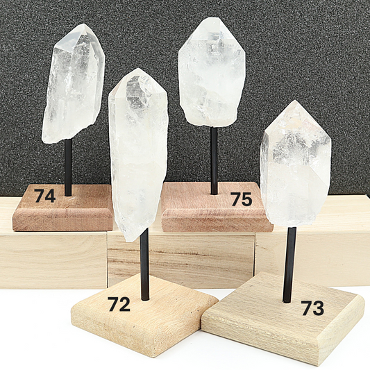 Bergkristalpunt (200-250gr) op standaard