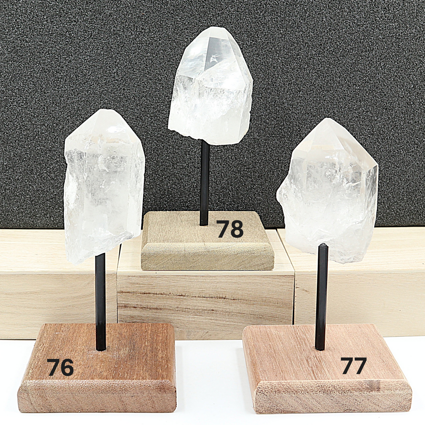 Bergkristalpunt (200-250gr) op standaard